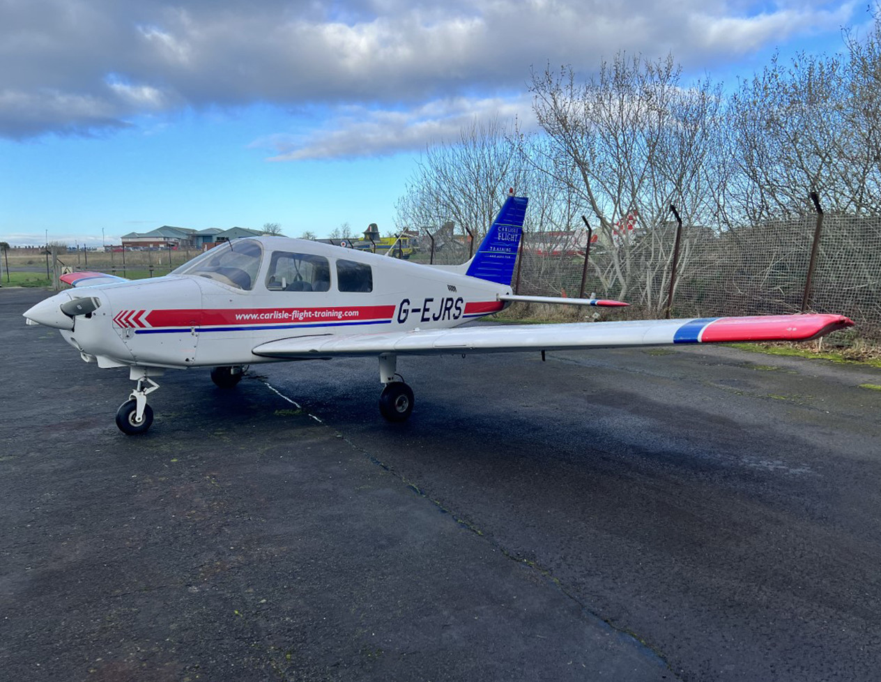 Piper Warrior G-EJRS Piper Warrior G-EJRS